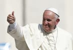 Manampy ny Tanora Libanona Papa Francis: Mandefa $ 200,000 ho an'ny vatsim-pianarana