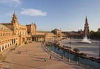 Sevilla vurderer å lade turister