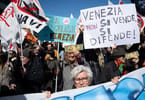 Moradores de Veneza se revoltam por causa da nova taxa de entrada turística