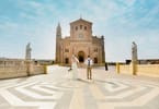 Bikin aure na Malta a Ta Pinu Basilica, Gozo - hoto na Hukumar yawon shakatawa ta Malta