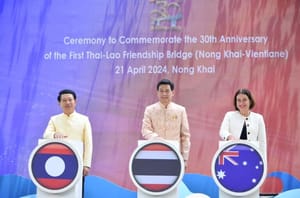 Thailand’s Deputy Prime Minister and Minister of Foreign Affairs Mr. Panpree Bahiddha-Nukara (centre) at the 21 April commemoration ceremony with his Laotian counterpart, Mr. Saleumxay Kommasith and Ms. Robyn Mudie, First Assistant Secretary, Southeast Asia Regional and Mainland Division, Department of Foreign Affairs and Trade of the Commonwealth of Australia. All images of the event in this dispatch are courtesy of Ministry of Foreign Affairs, Thailand
