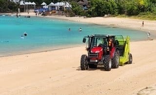 Guamo paplūdimio valymas