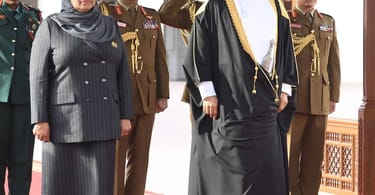 Samia with the Sultan of Oman image courtesy of A.Tairo | eTurboNews | eTN