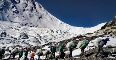 Climbers Turn Everest Into Giant Toilet Drowning in Feces
