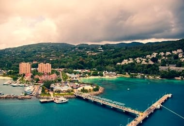 Jamaica Cruise - larawan ng kagandahang-loob ni Ivan Zalazar mula sa Pixabay