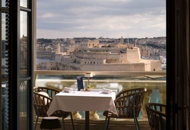 Мальта 1 – Вид на Велику гавань з ресторану ION Harbour – зображення люб’язно надано Управлінням туризму Мальти