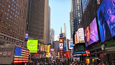 Times Square - imazhi është dhënë nga Wikipedia