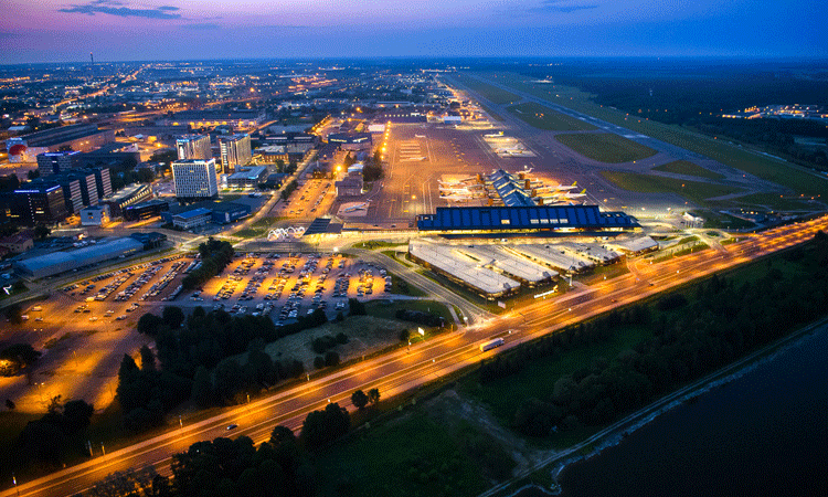 مطار تالين