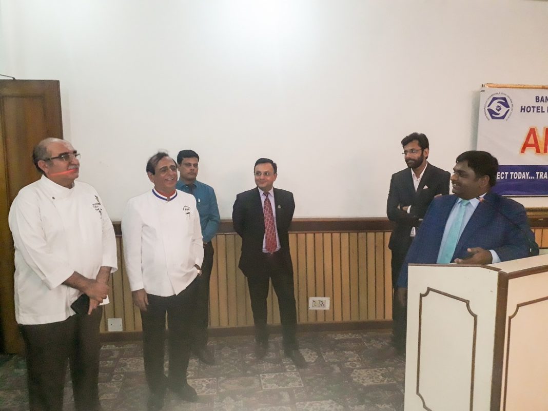 Dr.-Bhupesh-and-eminent-chefs-at-alumni-meeting