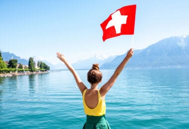 Швейцария отваря границите си за ваксинирани туристи от Персийския залив