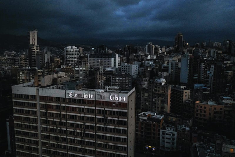 Lebanon goes dark after the complete power outage